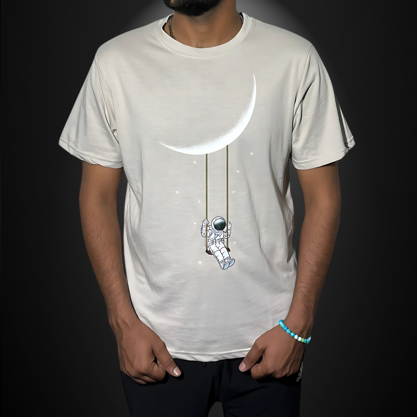 SWINGING ASTRONAUT MOON T-SHIRT