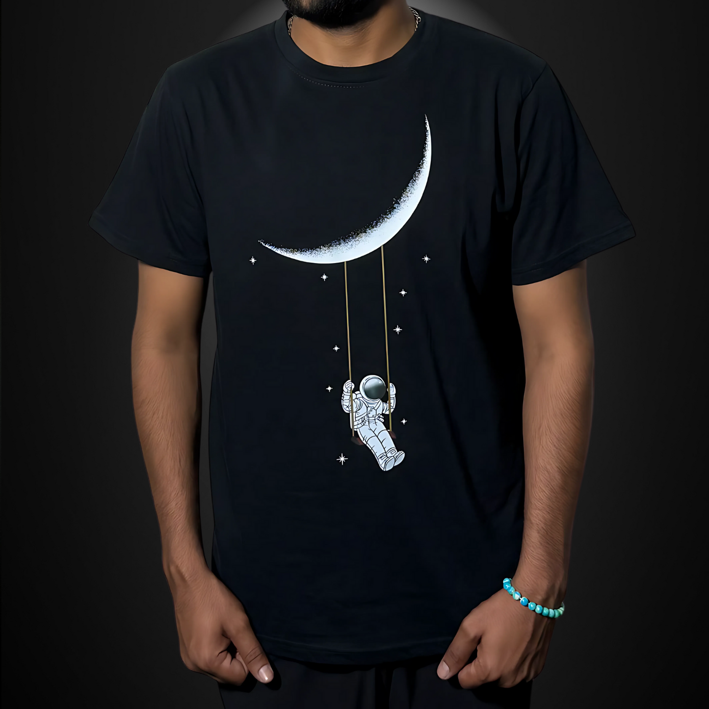 SWINGING ASTRONAUT MOON T-SHIRT